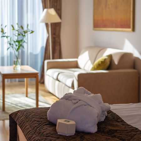 Euterpe Hotel Κλαϊπέντα Εξωτερικό φωτογραφία