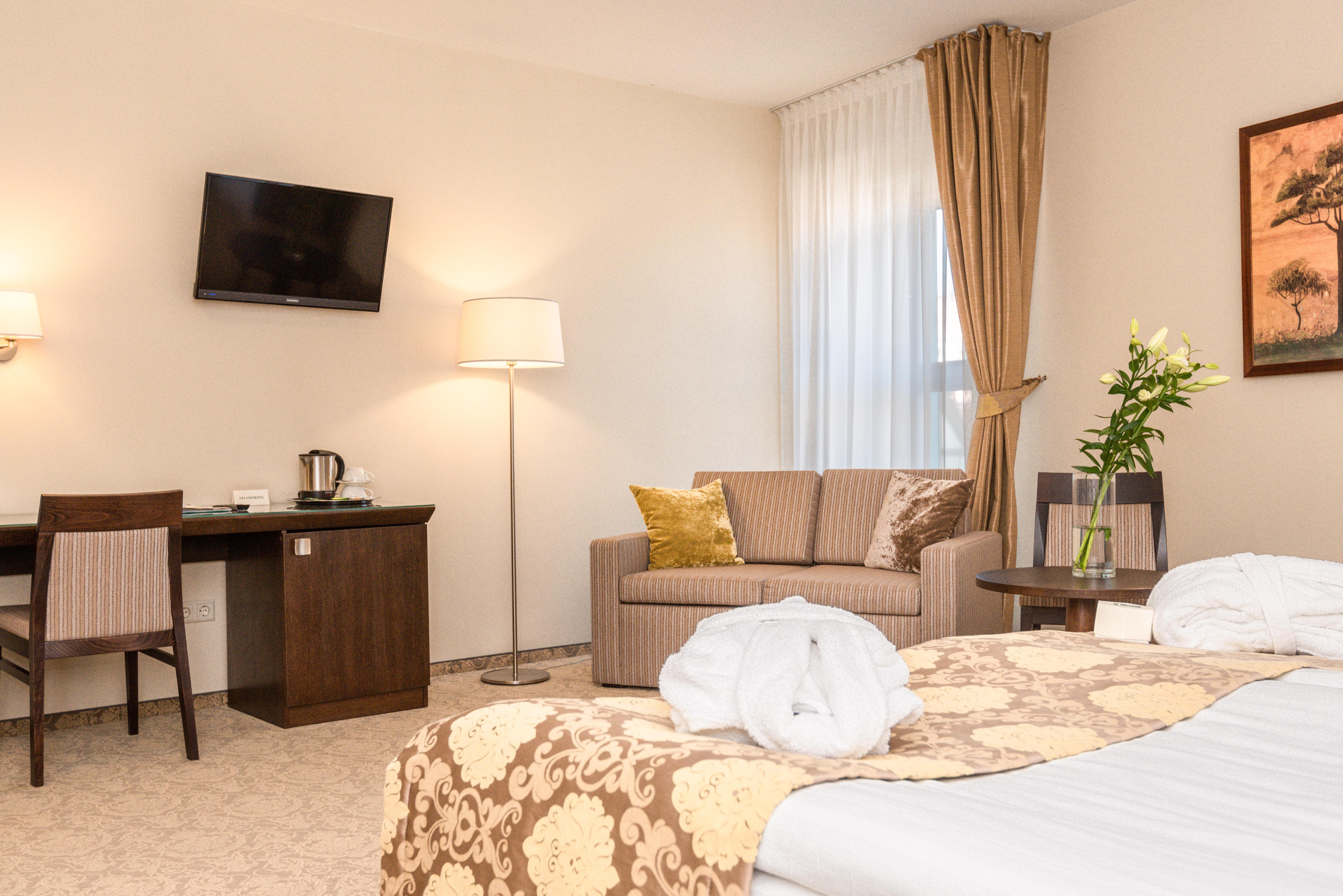Euterpe Hotel Κλαϊπέντα Εξωτερικό φωτογραφία