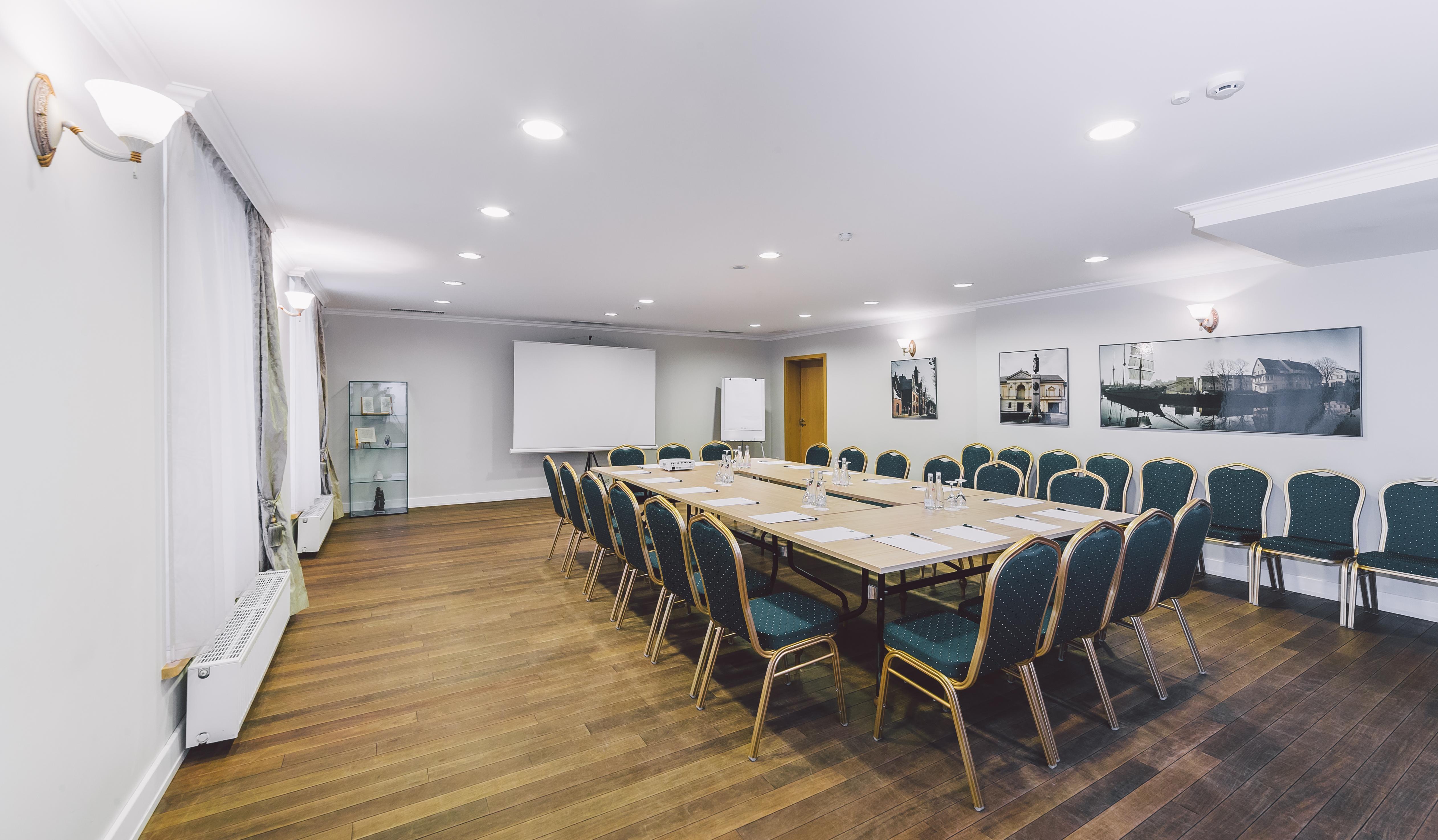 Euterpe Hotel Κλαϊπέντα Εξωτερικό φωτογραφία