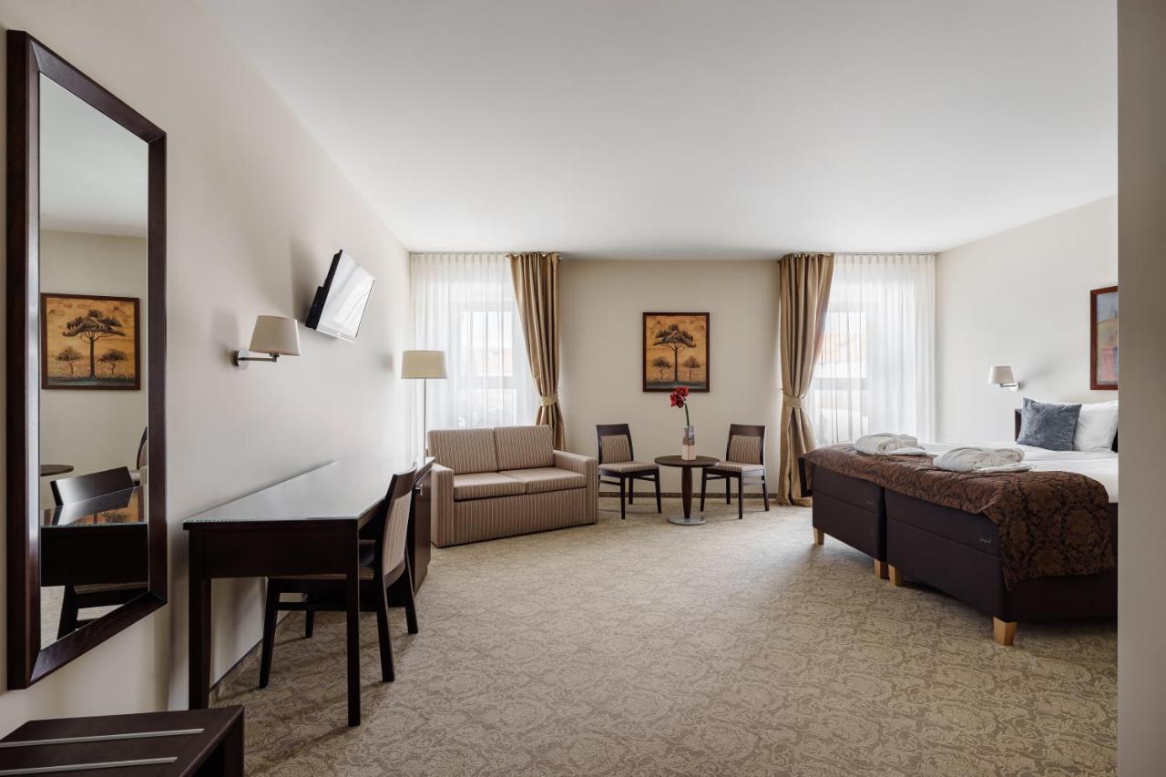 Euterpe Hotel Κλαϊπέντα Εξωτερικό φωτογραφία