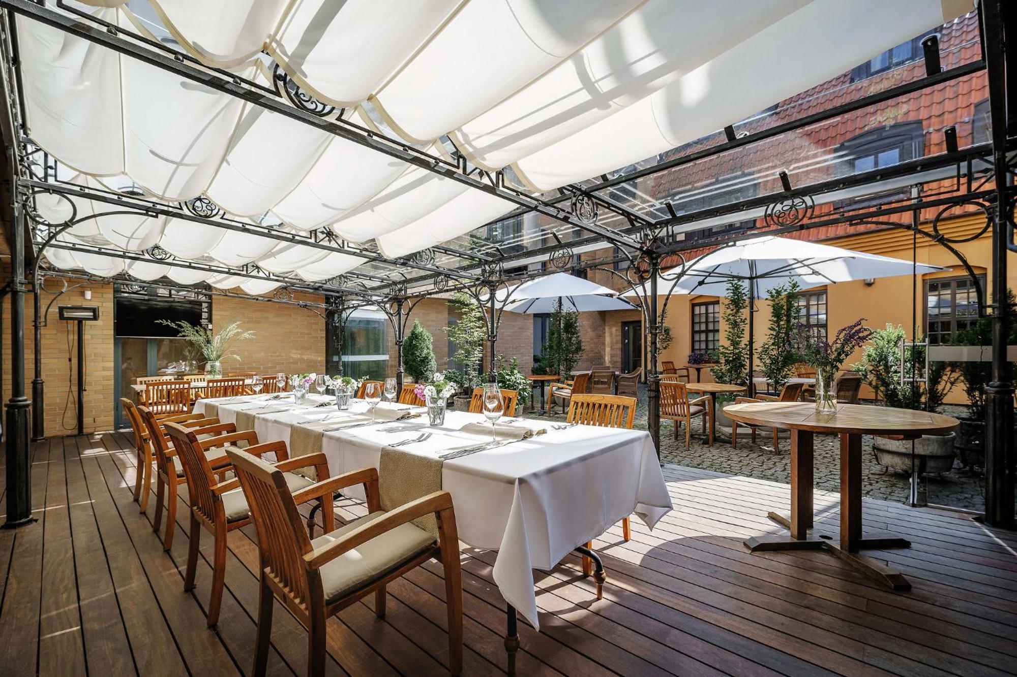 Euterpe Hotel Κλαϊπέντα Εξωτερικό φωτογραφία
