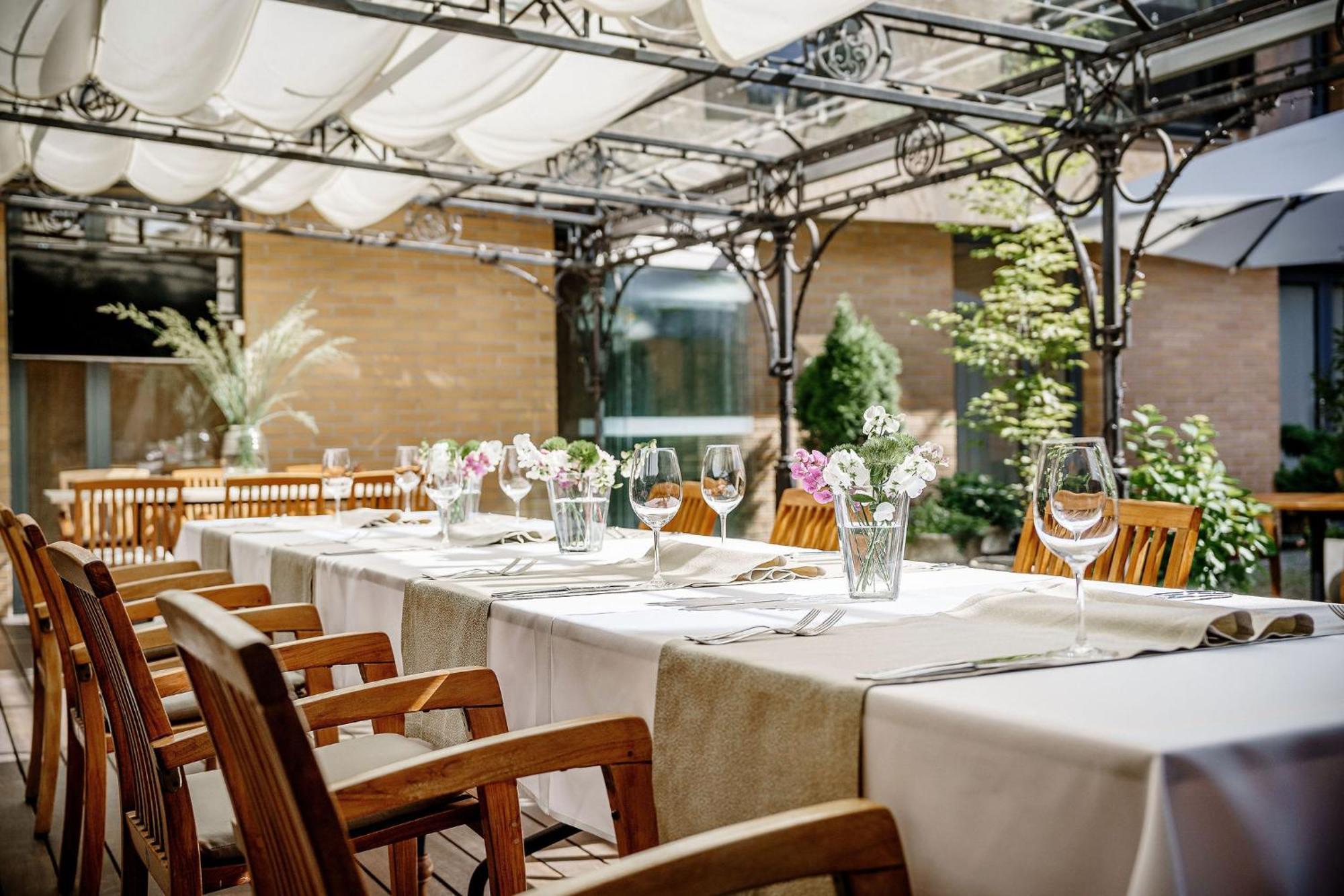 Euterpe Hotel Κλαϊπέντα Εξωτερικό φωτογραφία