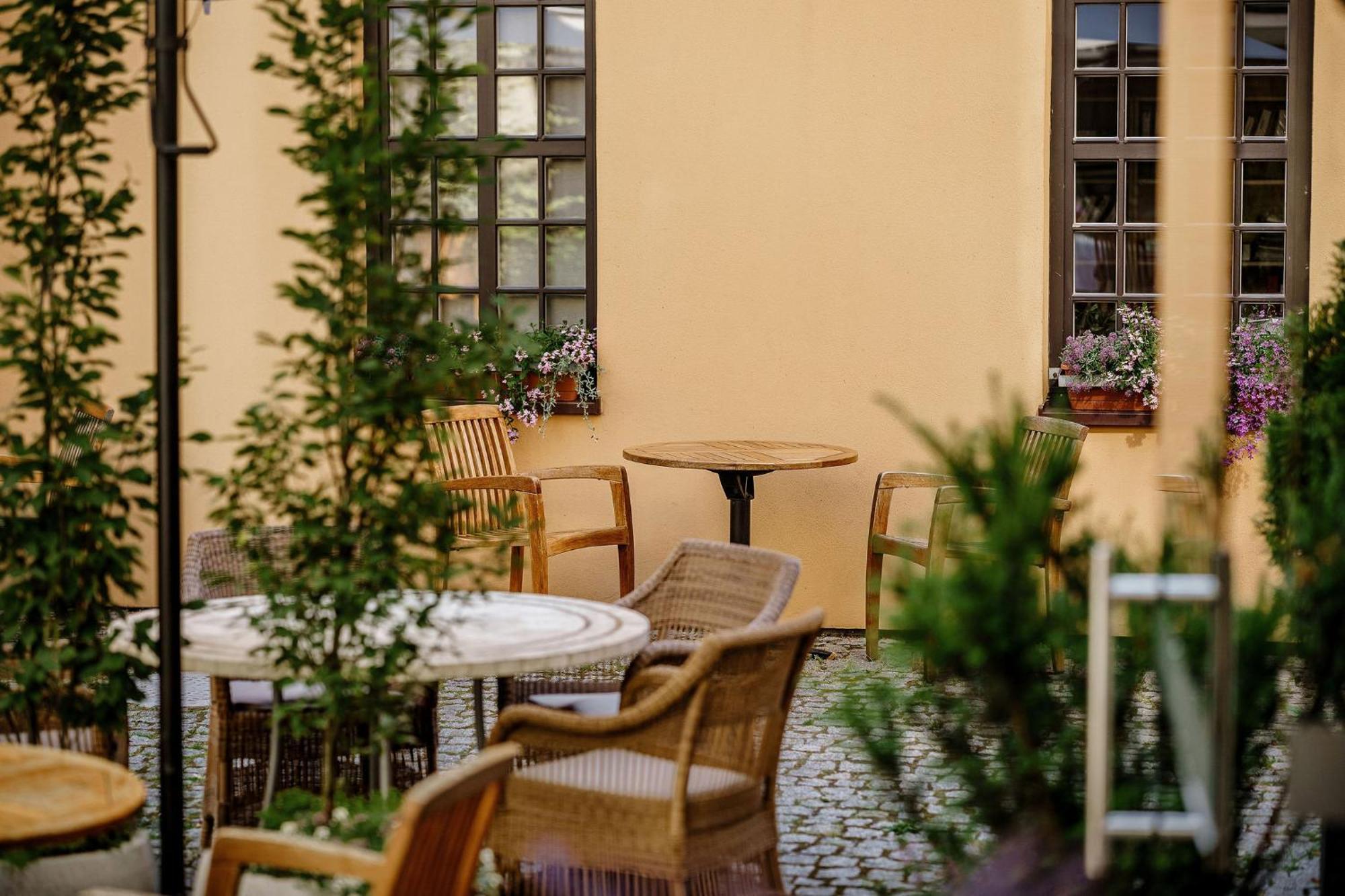 Euterpe Hotel Κλαϊπέντα Εξωτερικό φωτογραφία