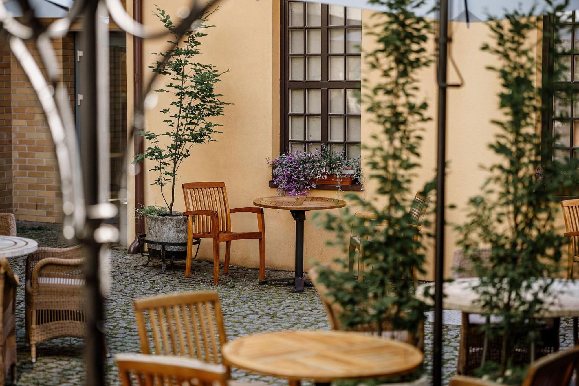 Euterpe Hotel Κλαϊπέντα Εξωτερικό φωτογραφία